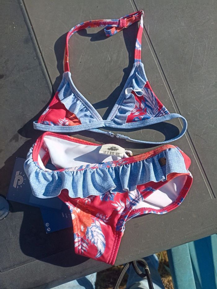 Maillot de bain longboard taille 4 ans