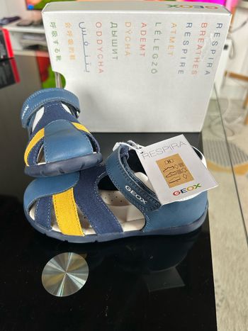 Sandales geox elthan neuves 26