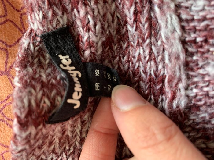 Pull rouge - photo numéro 3