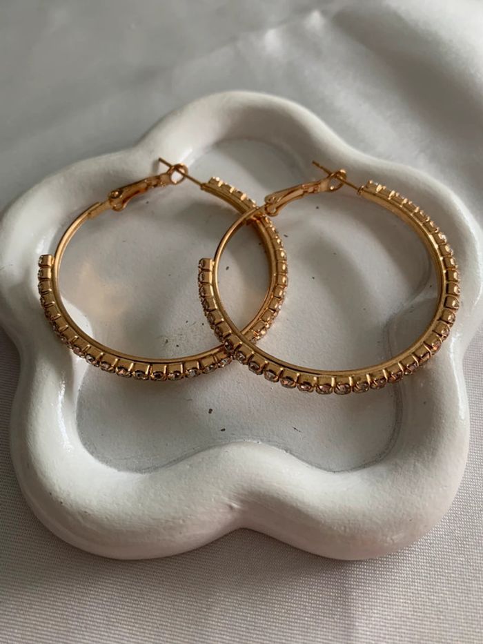 Boucles d’oreilles créoles strass dorées 45 mm - photo numéro 2