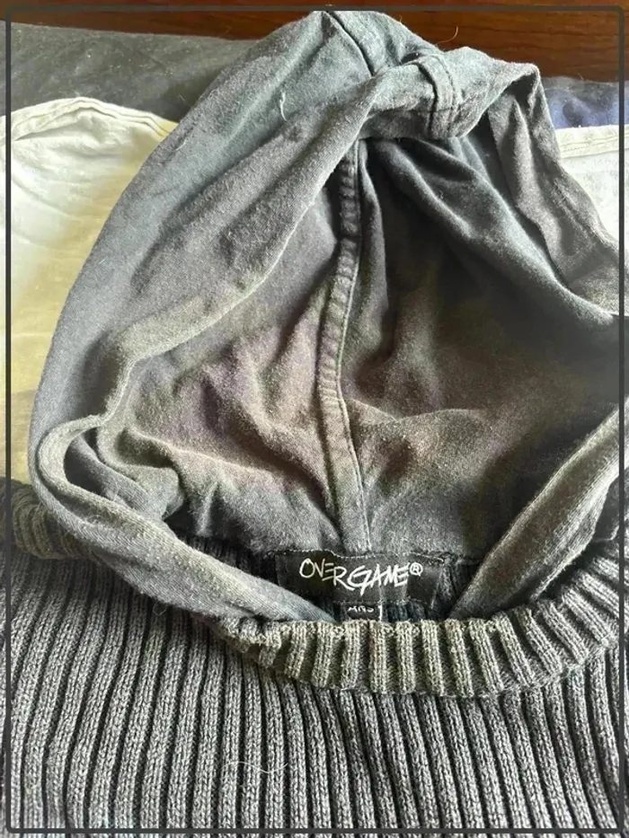 Pull à capuche taille 12ans marque overgame - photo numéro 3