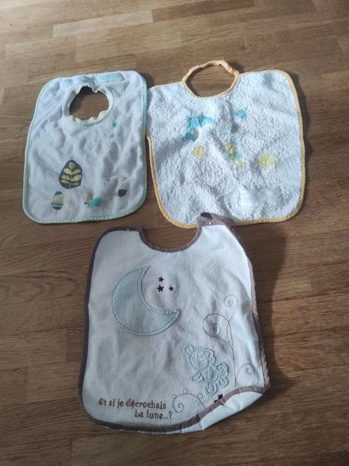 Lots de 3 grands bavoirs - photo numéro 1