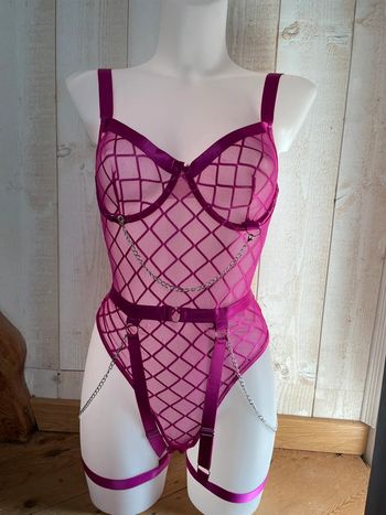 Body rose neuf et hyper sexy taille M