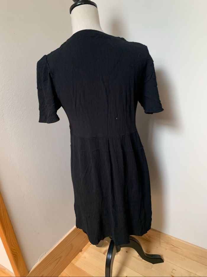 Robe été noire Kiabi 38-40 - photo numéro 2
