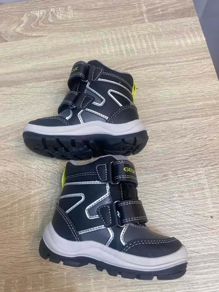 Bottines fourrées noir/gris Geox Amphibiox taille 20 neuves - n85kc12 - photo numéro 2