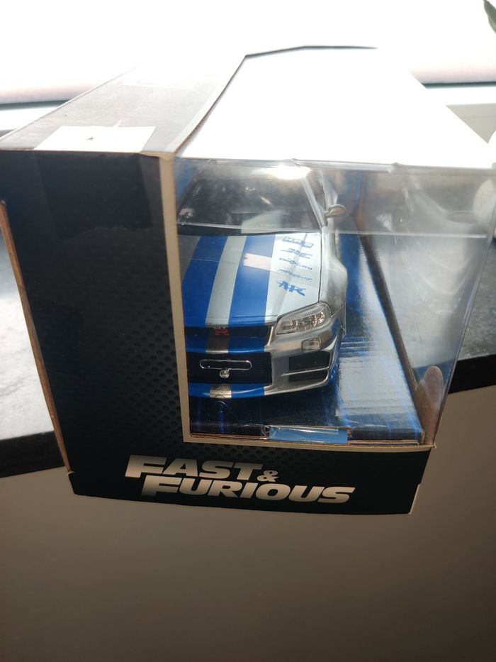 Voiture Fast & Furious Nissan Skyline GT-R BNR34 - photo numéro 4