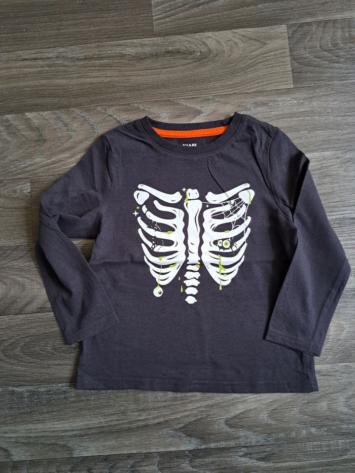 Lot de 4 tee-shirts manches longues et 1 chemise 5 ans - photo numéro 4