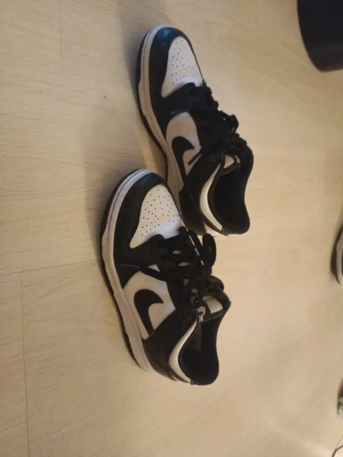 Dunk Nike noir et blanche - photo numéro 2