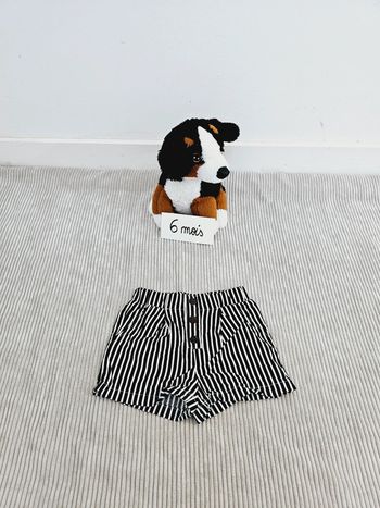 Short fluide à rayures blanc et noir bébé fille 6 mois