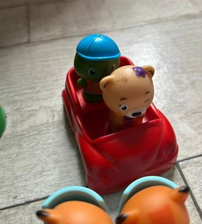 Arbre magique avec 4 personnages - photo numéro 7