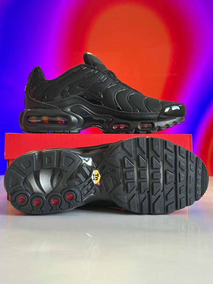 Nike Tn Air Max Plus neuves taille 44  avec boîte – envoi express - photo numéro 3