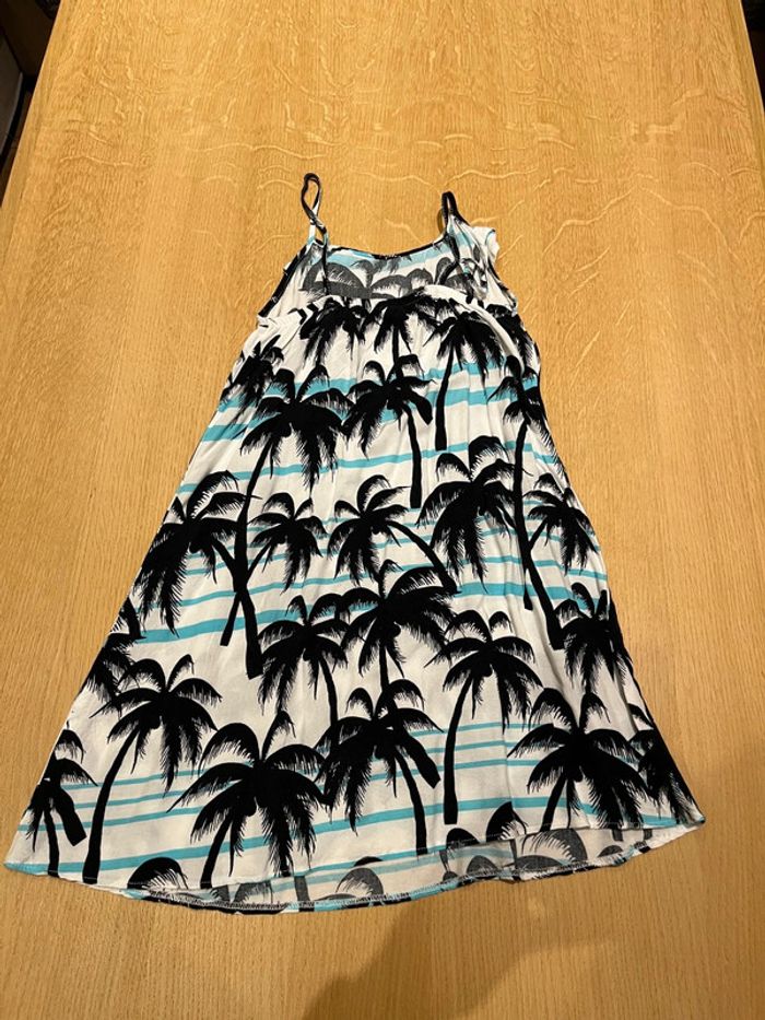 Robe ete C&A taille 10 ans - photo numéro 2
