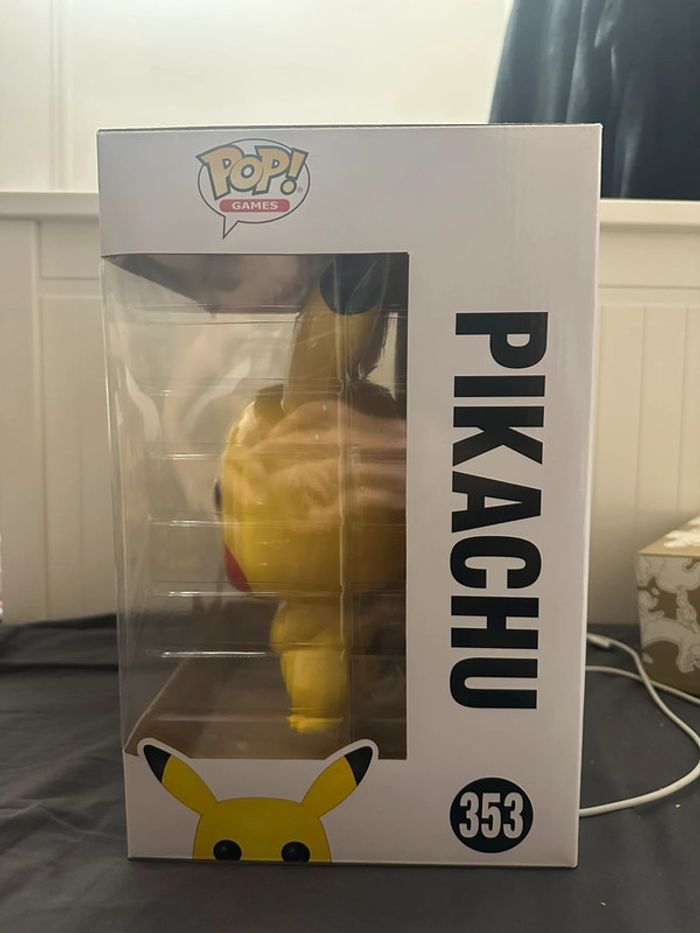 Funko Pop Pokémon - Pikachu Jumbo 353 - photo numéro 2