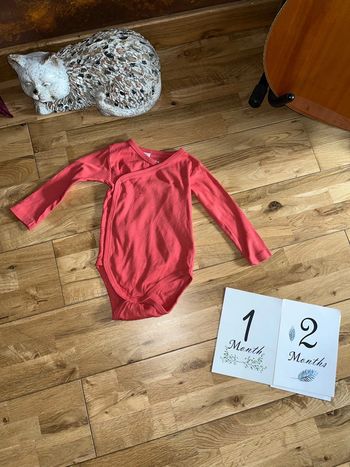 Joli body croisé corail très bon état lupilu 74-70cm/12mois