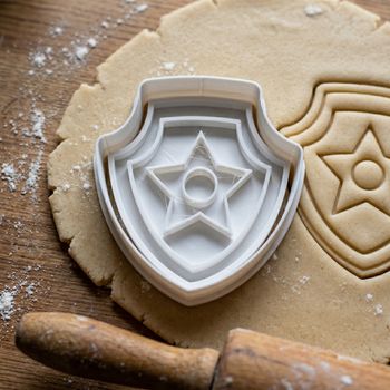 Emporte-pièce Bouclier Étoile Police - Découpoir Sablé et Pâte à Sucre