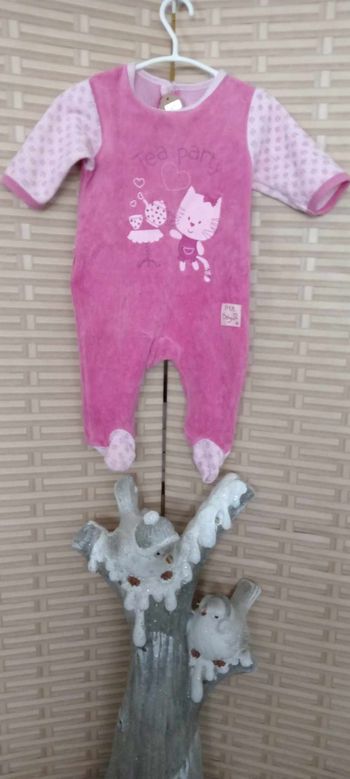 Pyjama rose 1 pièce motif chat taille 3 mois marque petit béguin