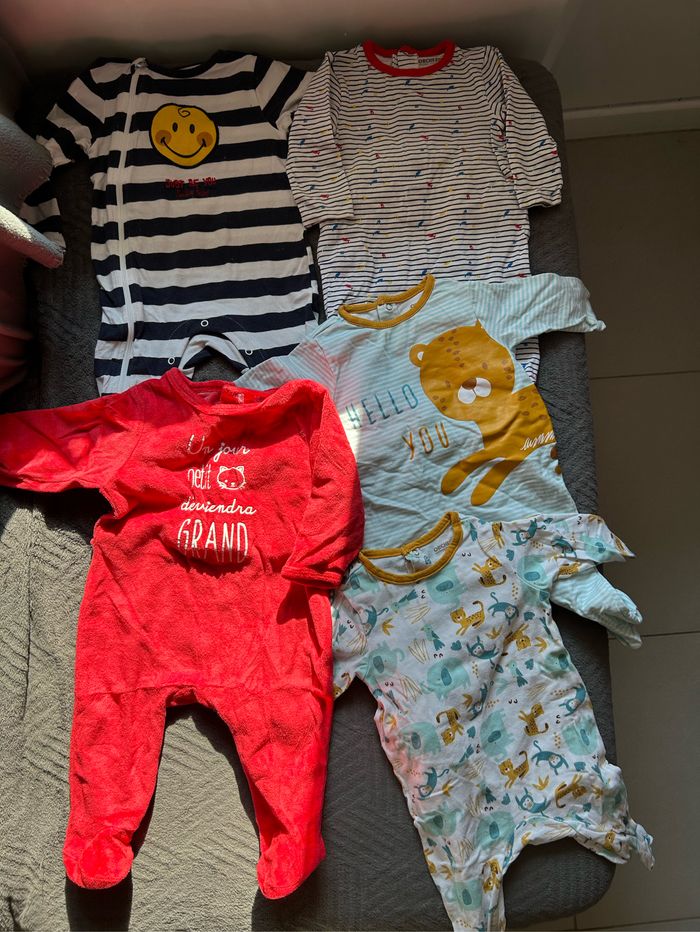 5 pyjamas mi saison 6 mois - photo numéro 2