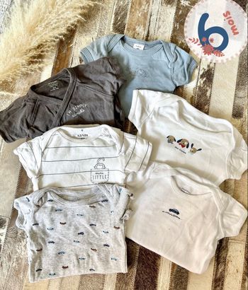 Lot bodies bébé garçon 6 mois - TBE