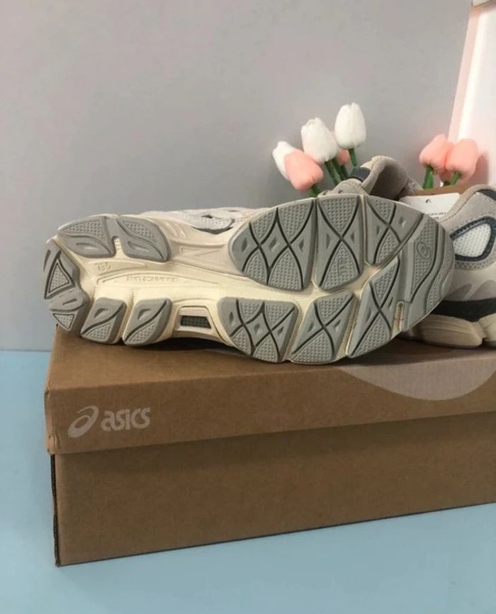 Asics GEL-NYC Gris 40 - photo numéro 4