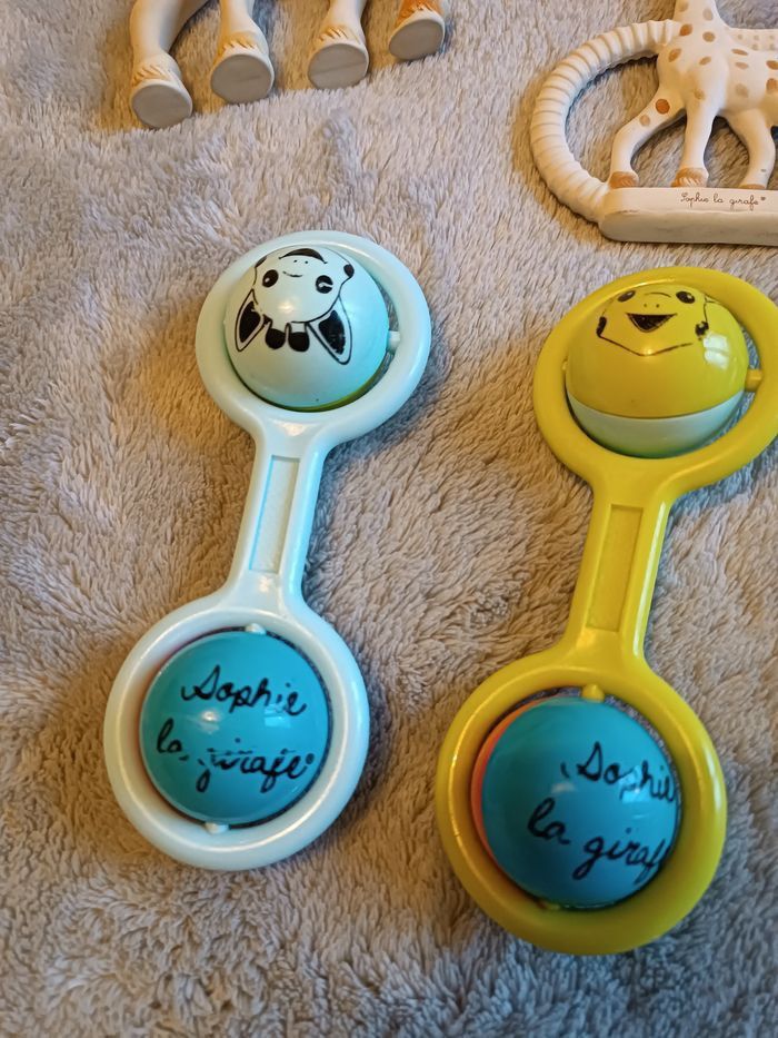 Lot Sophie la Girafe – Hochet, livre d’éveil, anneau de dentition - photo numéro 7