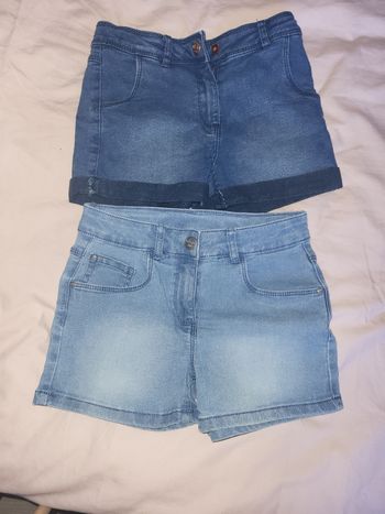 Lot 2 shorts en jean 8 ans