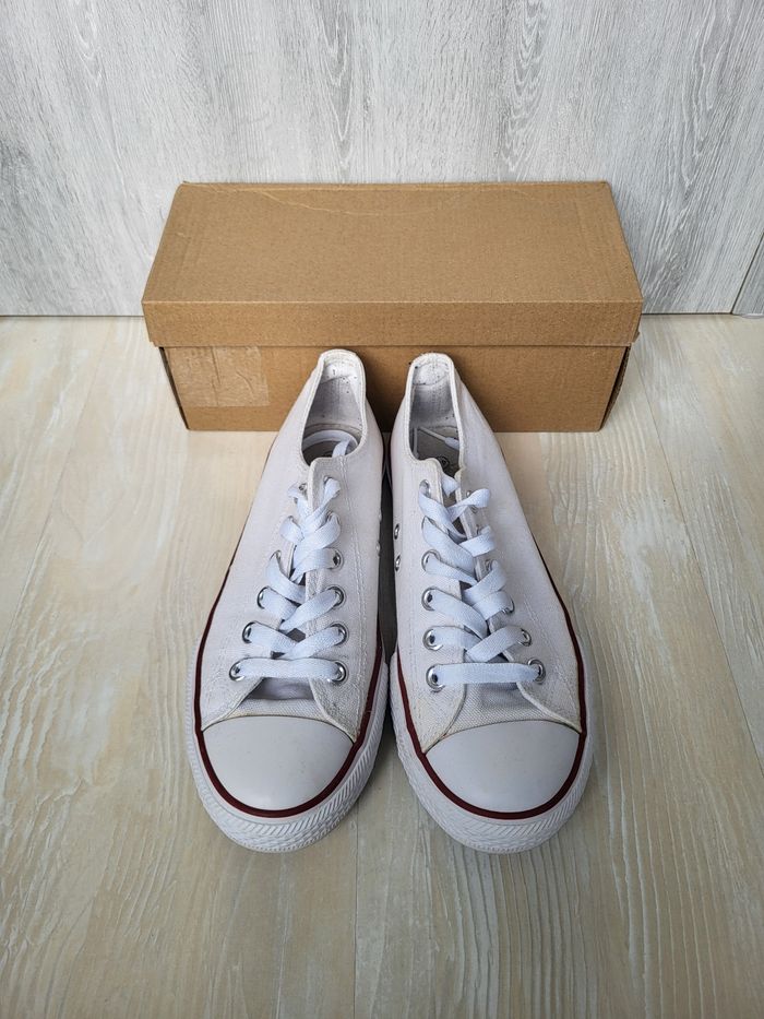 Basket basses style converses pointure 40 - photo numéro 4