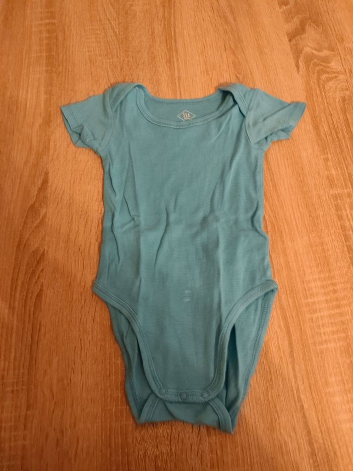 Lot de bodies - photo numéro 4