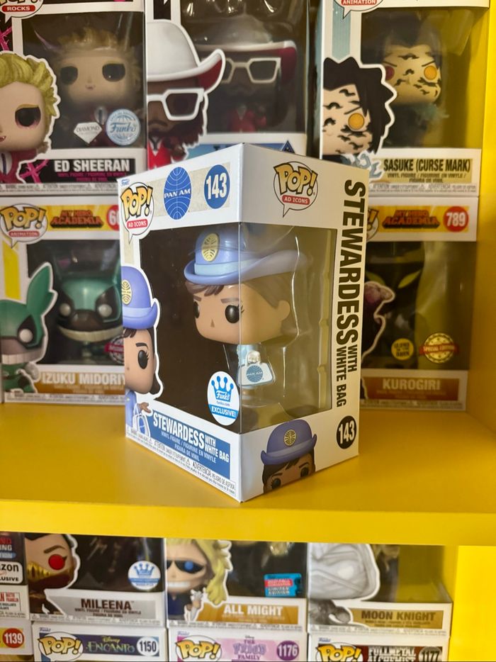 Funko Pop! Ad Icons 143 - Pan Am - Stewardess With White Bag - Funko Exclusive - photo numéro 2
