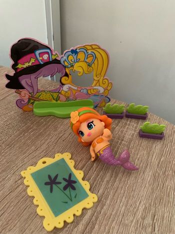 Figurine Pinypon sirène et accessoires