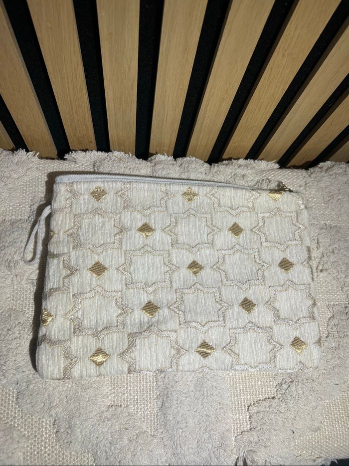Pochette plate avec dragonne - photo numéro 4