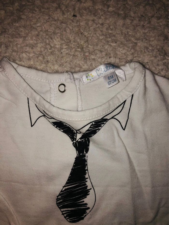 Teeshirt blanc cravate 6 mois - photo numéro 2
