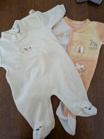 Lot pyjamas 0-1mois