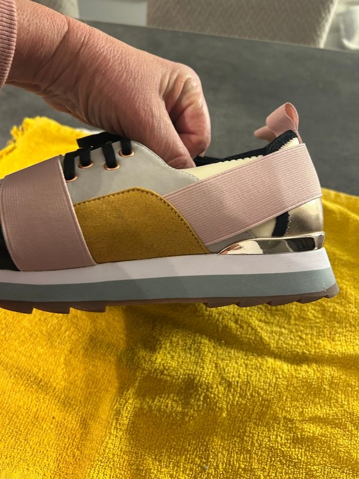 Baskets Scholl - photo numéro 3