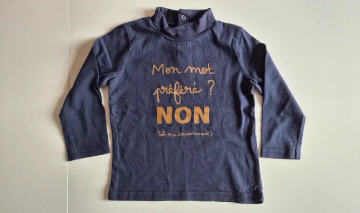 T-shirt col