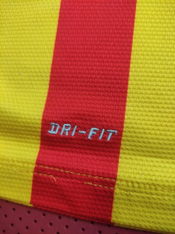 Maillot de foot Neymar FC Barcelone, Nike Authentique Officiel taille enfant 12/13 ans - photo numéro 10