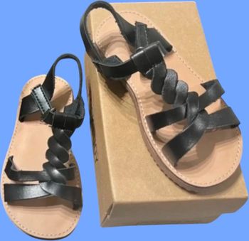 Magnifique sandale fille taille 24