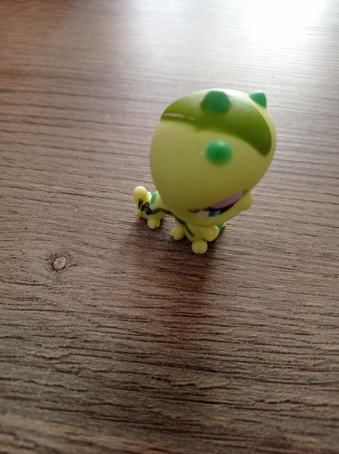 Littlest PetShop chenille