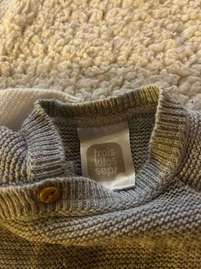 2 gilets bébé 3 mois - photo numéro 4