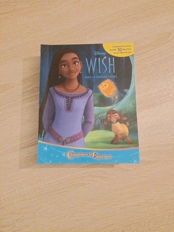 Livre wish avec personnage et poster NEUF