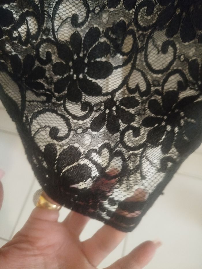 #kytie34femme. Jupe en dentelle taille 34 - photo numéro 2