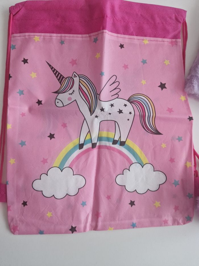 Lot papeterie licorne fille: carnet+ stylo + porté clé + sac+ stickers Neuf - photo numéro 4