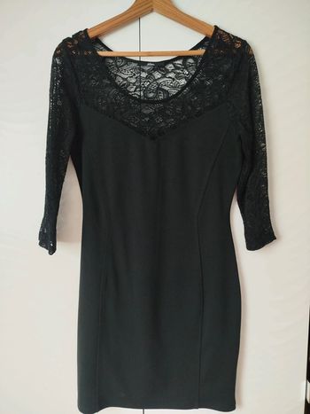 Robe noire à dentelle taille 38