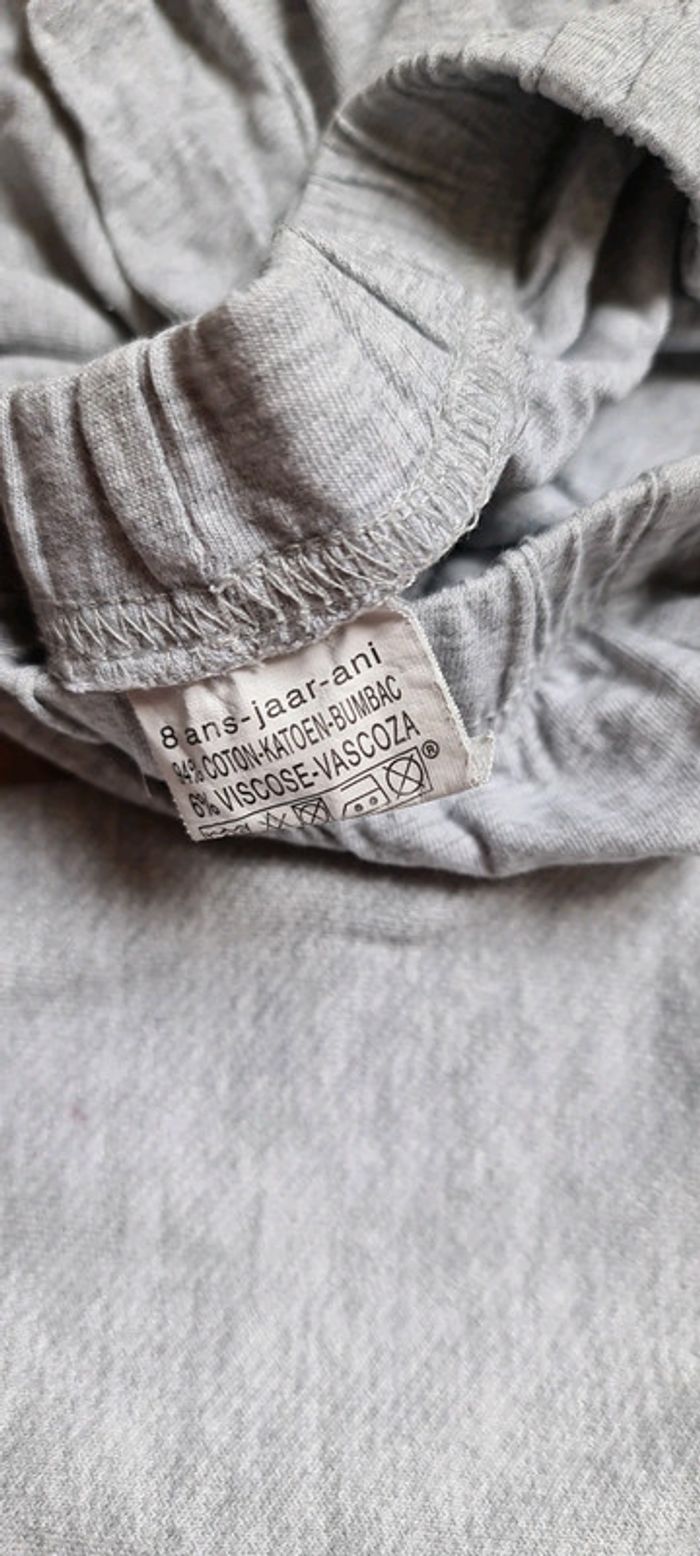 Lot jogging short 8 ans - photo numéro 7