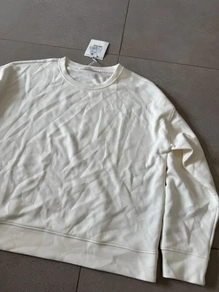 Pull blanc Msch Copenhagen, neuf avec étiquette, taille L/XL valeur 60€ - photo numéro 2