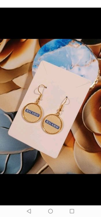 Boucle d'oreille ricard