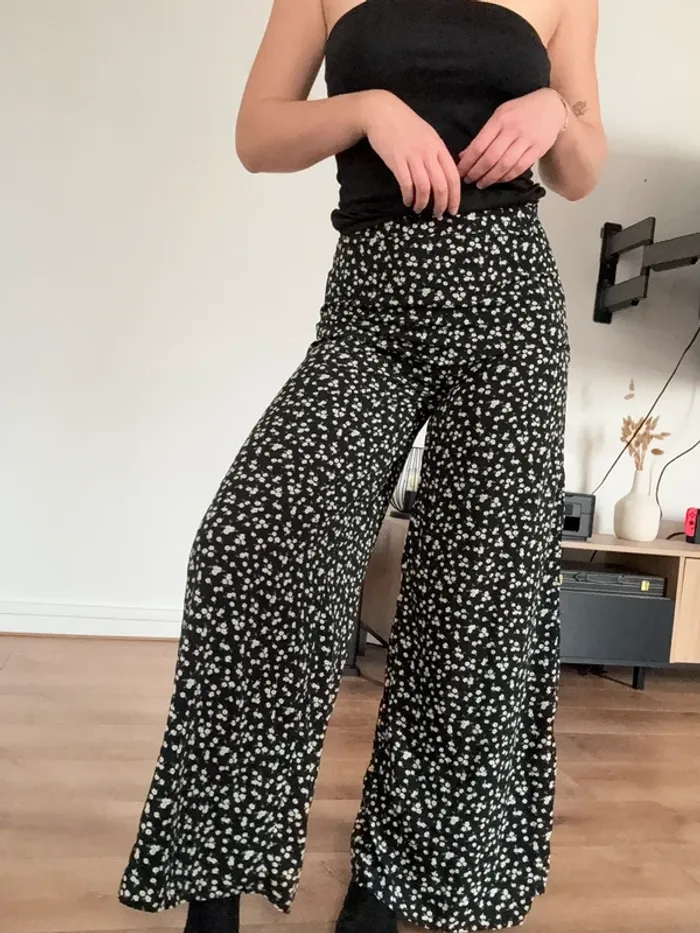 Pantalon fluide fleuri