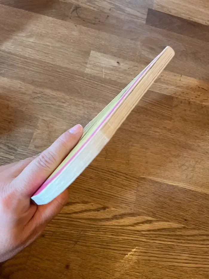 Livre cartonné Tchoupi aime maman - photo numéro 6