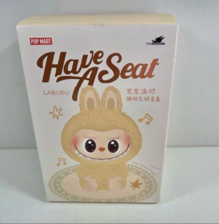 Have a seat Labubu popmart