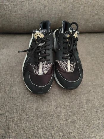 Baskets Nike taille 38