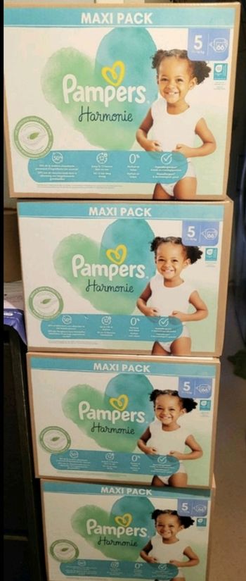 Couches pampers harmonie T5